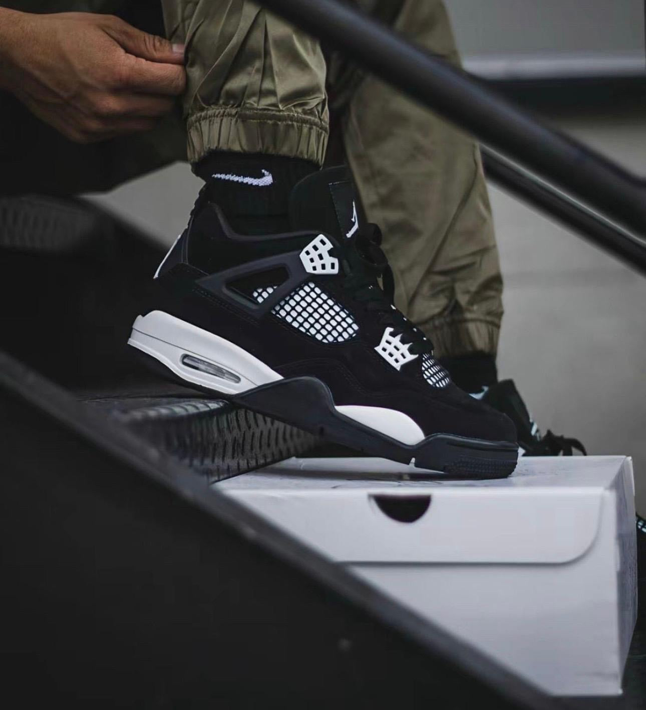 Jordán Retro 4 – Edición Street Royal Premium